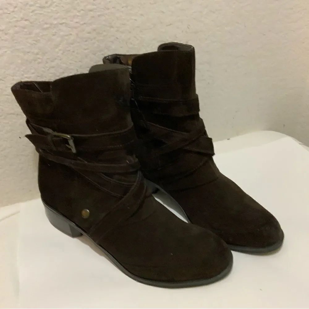 Cute Kelly & Katie boots suede buckle zip  Lenny size 11 brown women